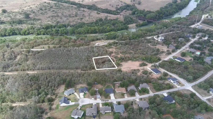 307 Kahana Ln, Bastrop, TX 78602 - Image #2