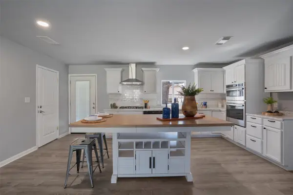 801 E Johnson St, Burnet, TX 78611