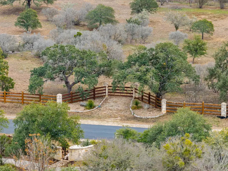 415 E Bartlett Dr, Buda, TX 78610 - Image #3