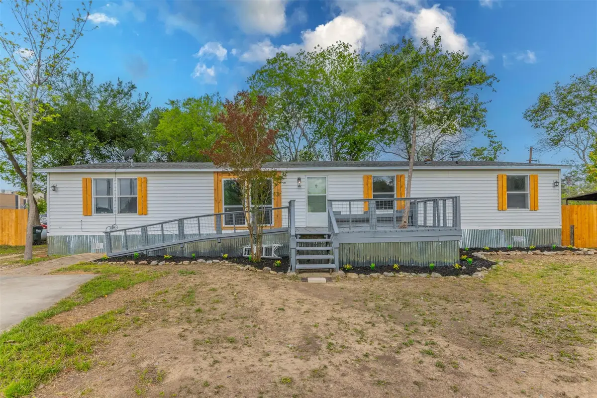 1901 Pecan St, San Marcos, TX 78666 - #1