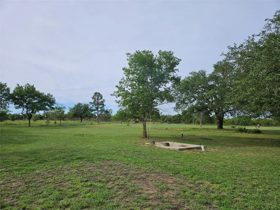 596 Seminole Trl, Lytton Springs, TX 78616 - Image #3