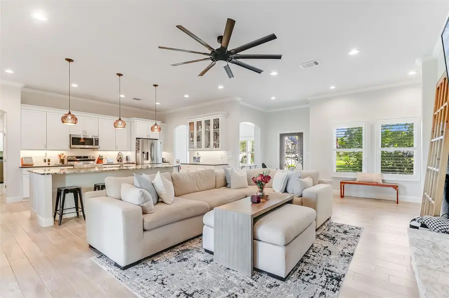 216 Enclave Dr, Kingsland, TX 78639 - #3