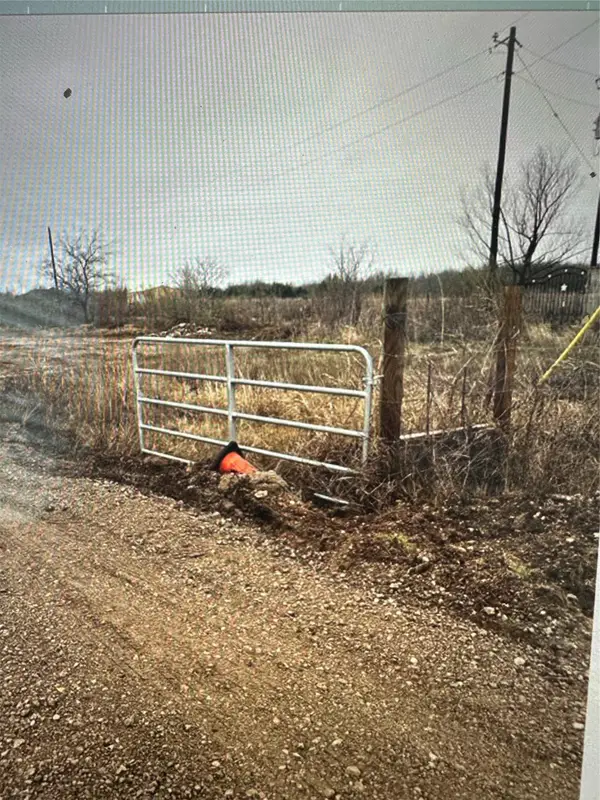 6709 F M Road 1327 Rd, Austin, TX 78747