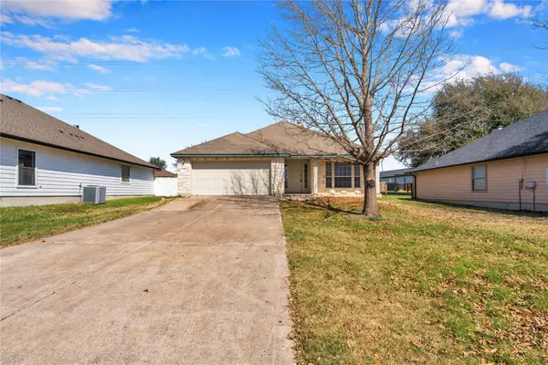 204 Cailin Ct, Burnet, TX 78611