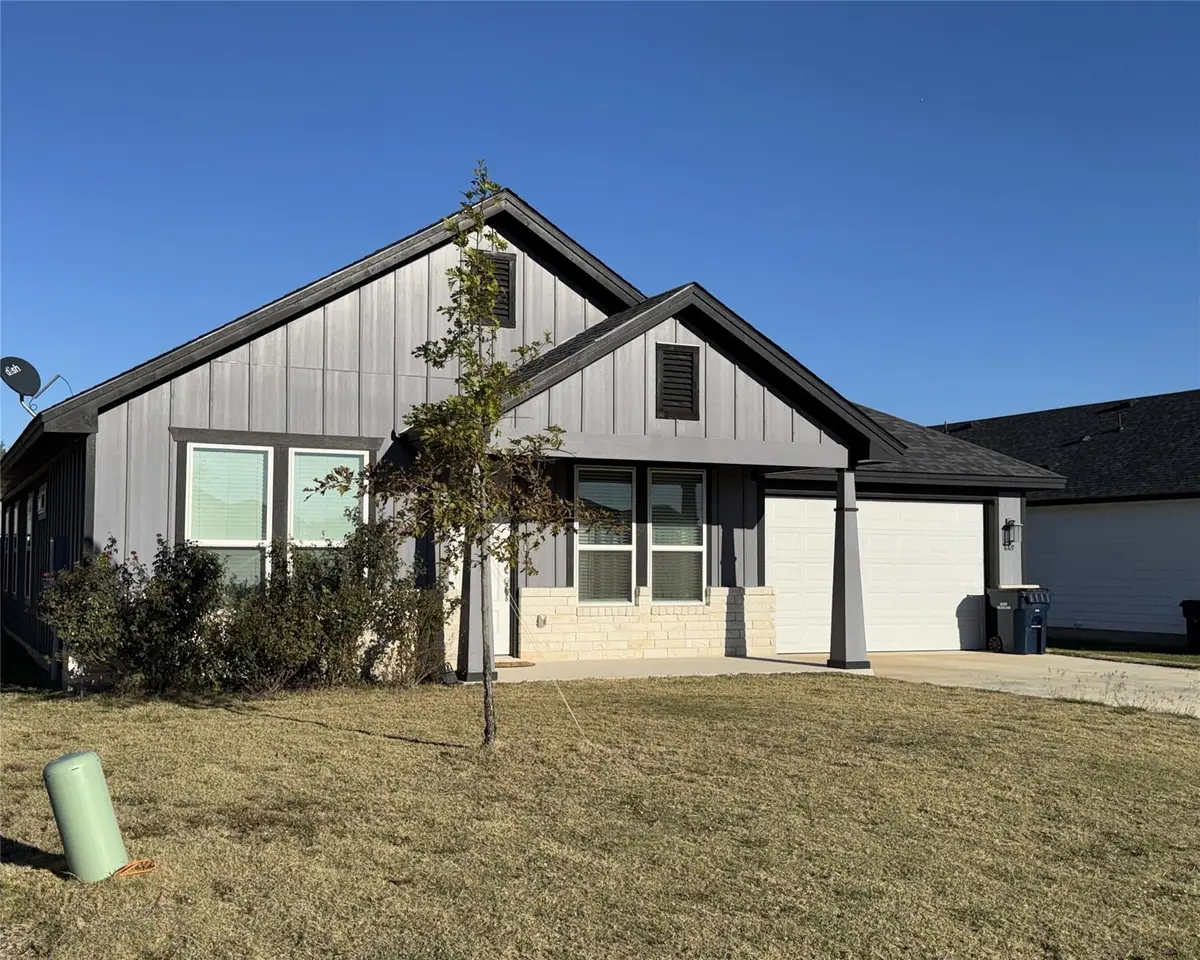 449 Dove Trl, Bertram, TX 78605 - Image #1