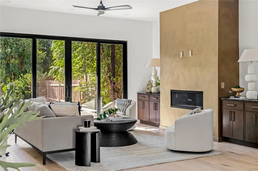 705 E 50th St, Austin, TX 78751 - Image #2