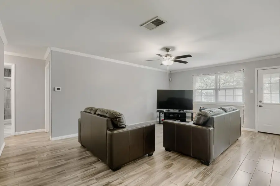 4801 Saguaro Rd, Austin, TX 78744 - #3