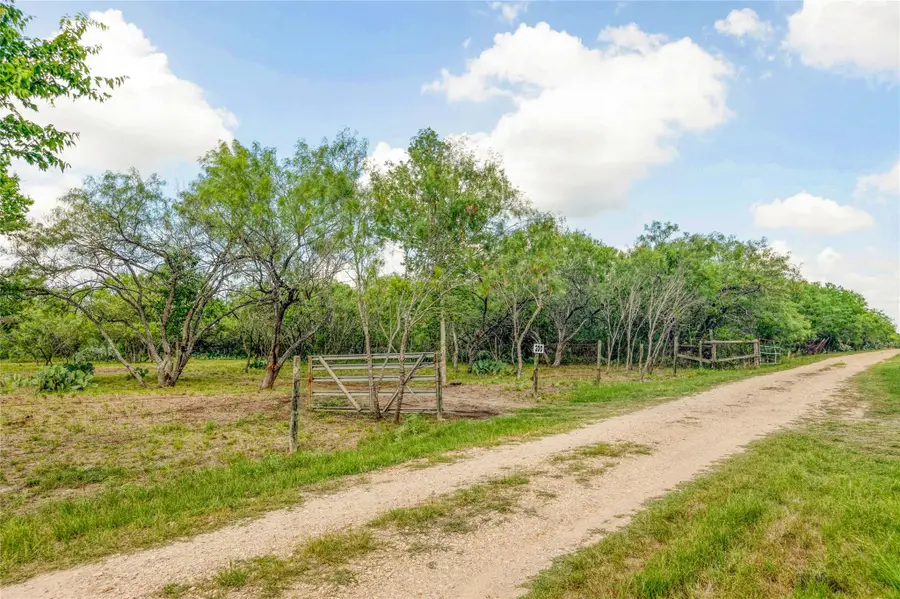 200 Armstrong Rd, Lockhart, TX 78644 - Image #3
