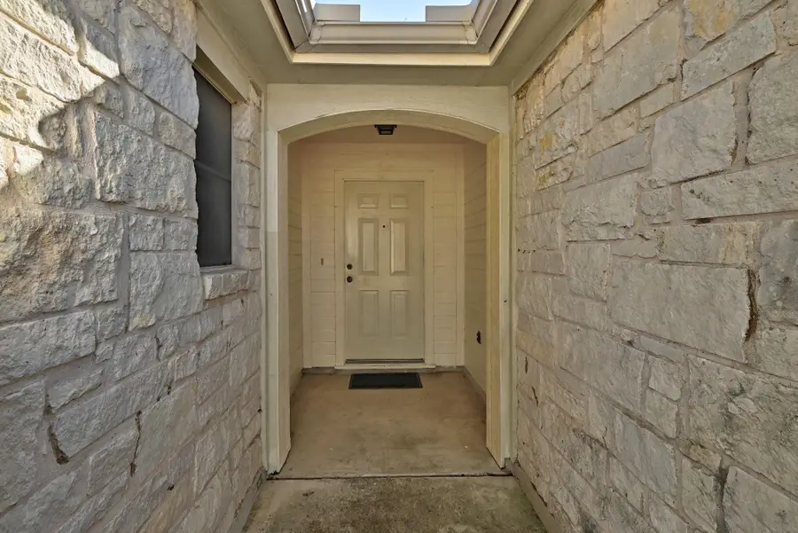 226 Sunshadow Dr, Lockhart, TX 78644 - Image #3
