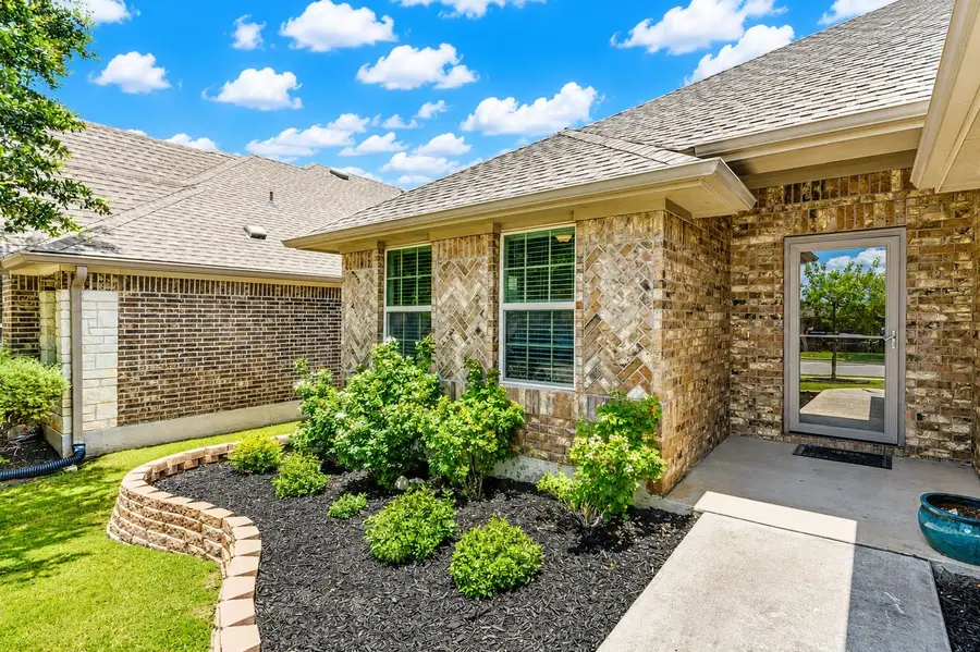 328 Lightcliff St, Hutto, TX 78634 - #3