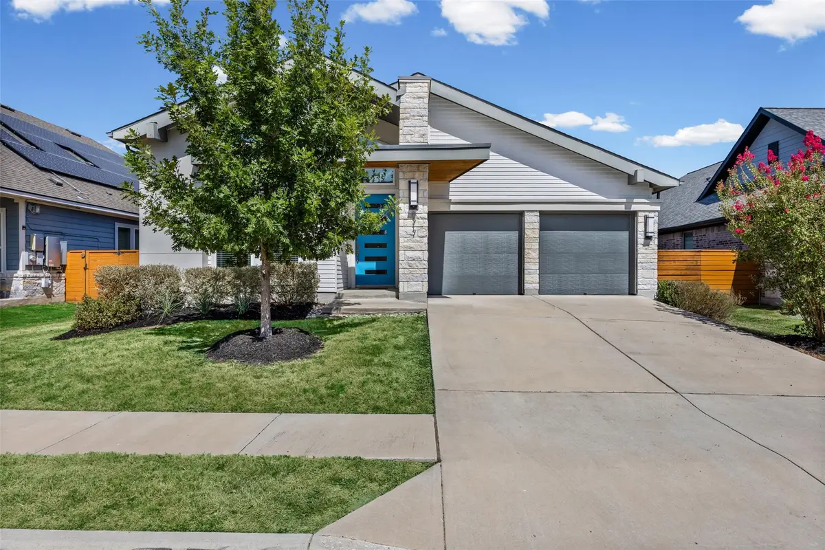 8317 Donnelley Dr, Austin, TX 78744 - #1