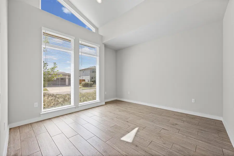 8317 Donnelley Dr, Austin, TX 78744 - #3
