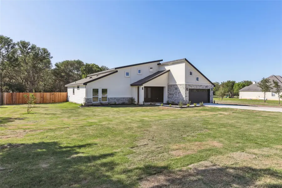 130 Creekwood Trl, Cedar Creek, TX 78612 - Image #2