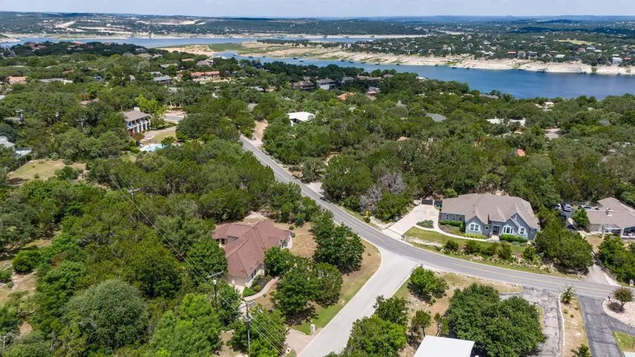 501 Flamingo Blvd, Lakeway, TX 78734 - Image #3