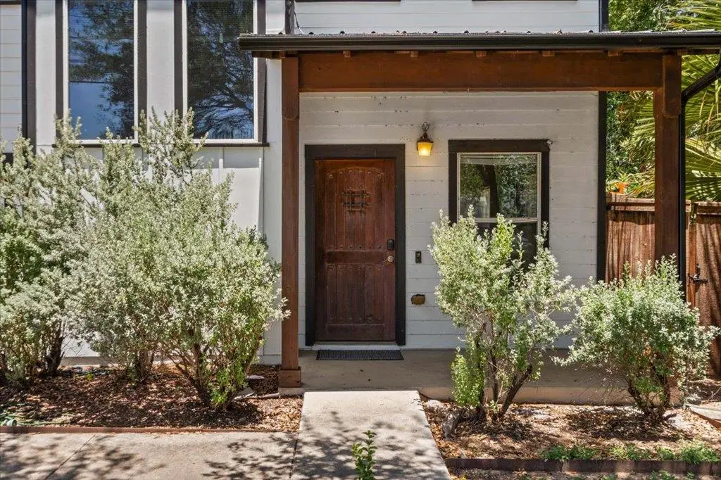 3304 E 5th St #B, Austin, TX 78702 - #1