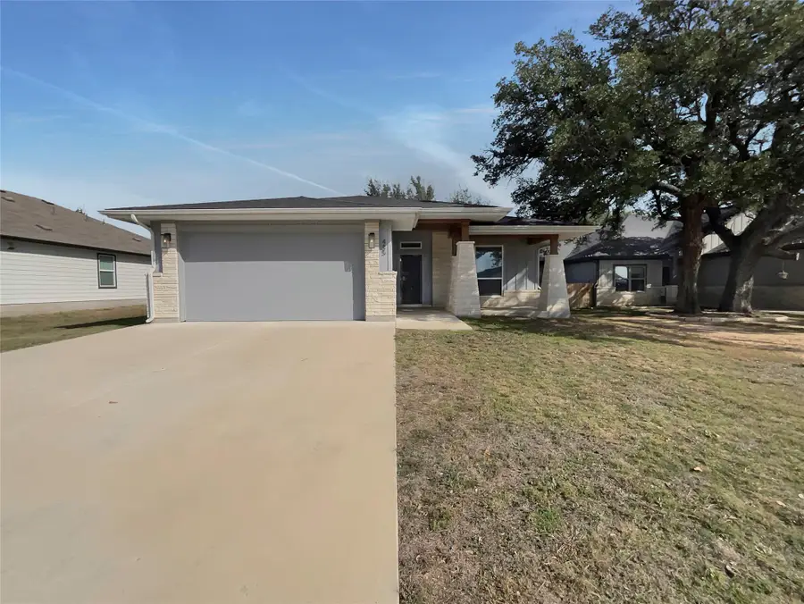 485 Dove Trl, Bertram, TX 78605 - Image #2
