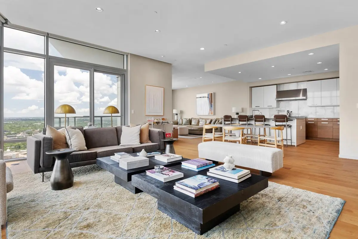 200 Congress Ave #37H, Austin, TX 78701 - #1
