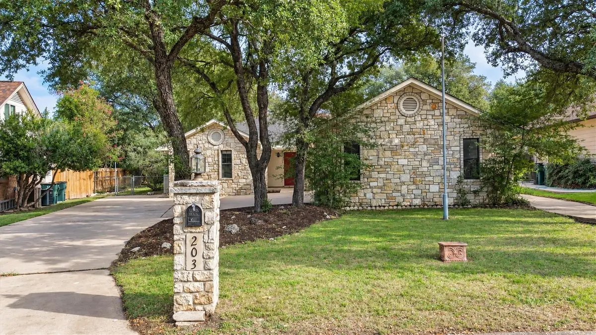 203 Fox Crossing, Burnet, TX 78611 - #1