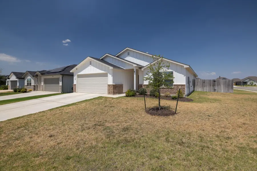 129 Maybelline Rd, Jarrell, TX 76537 - #2