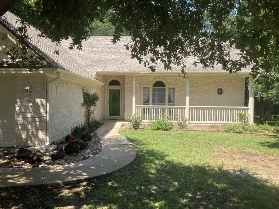 3013 Parker Dr, Georgetown, TX 78628 - Image #2