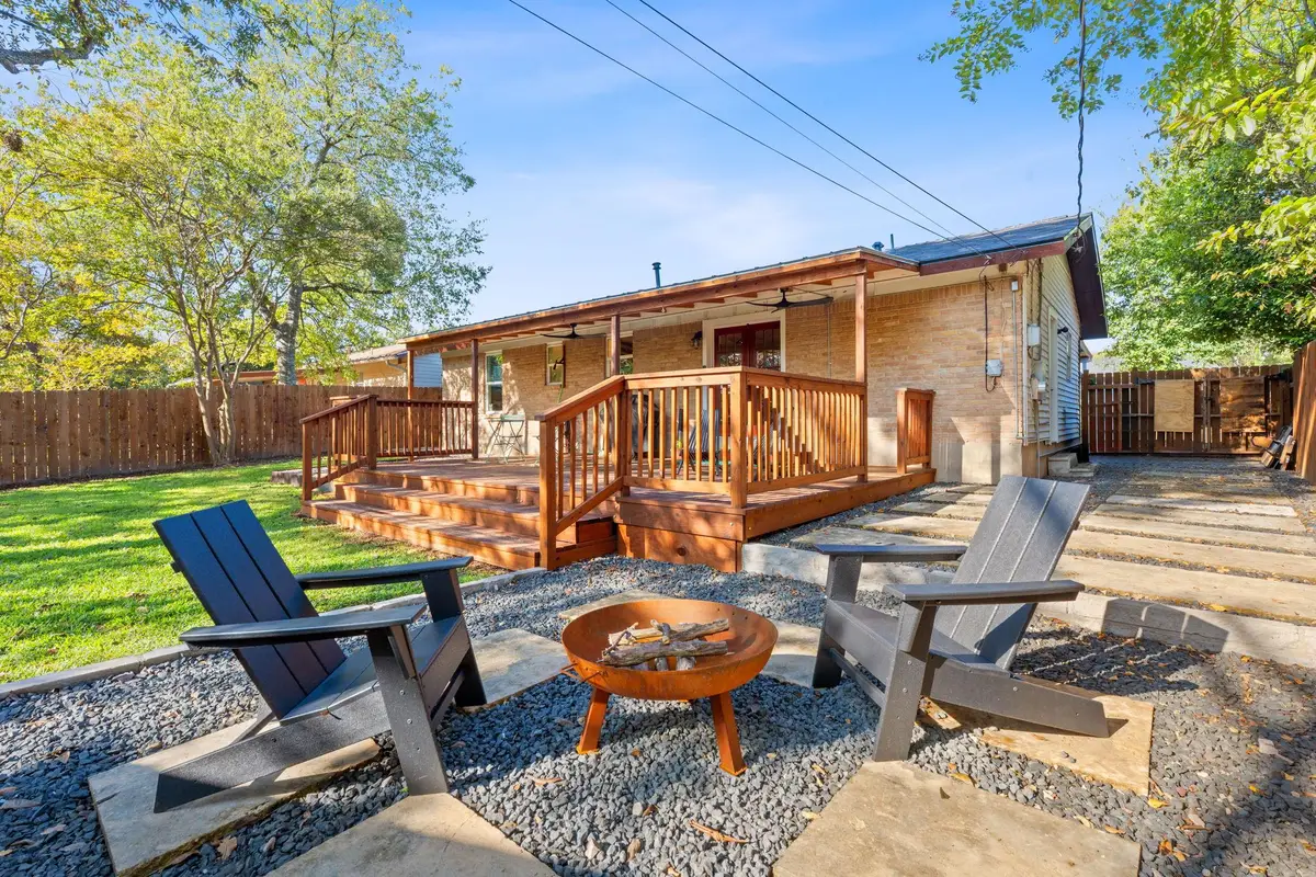 8801 Redfield Ln, Austin, TX 78758 - Image #1