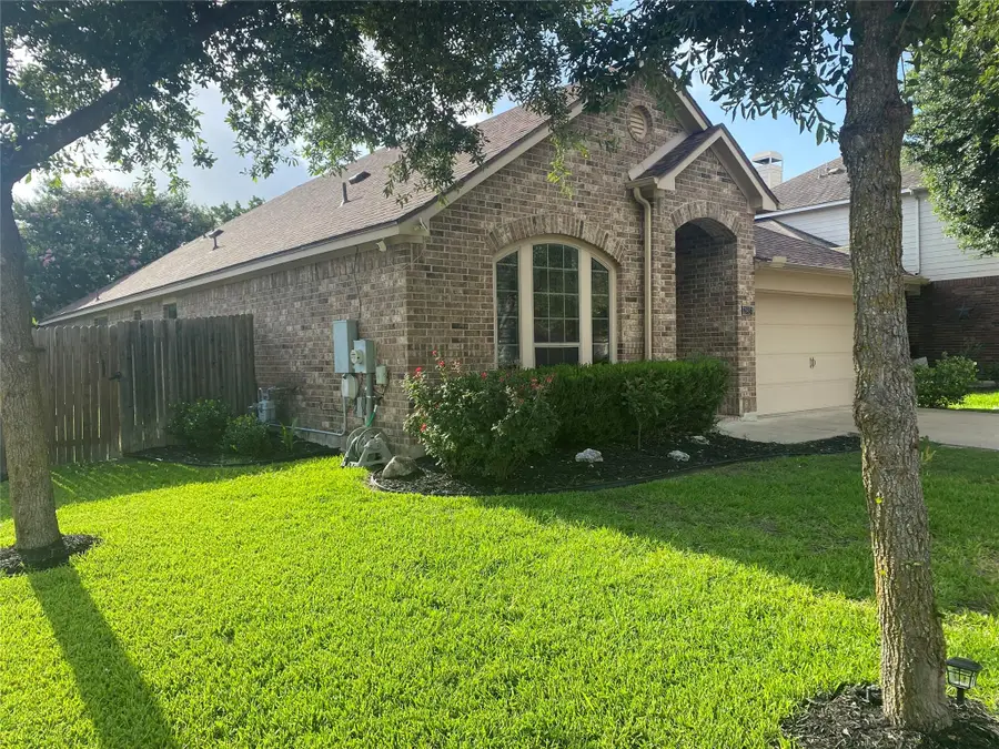 20937 Prestwick Dr, Hutto, TX 78634 - Image #2