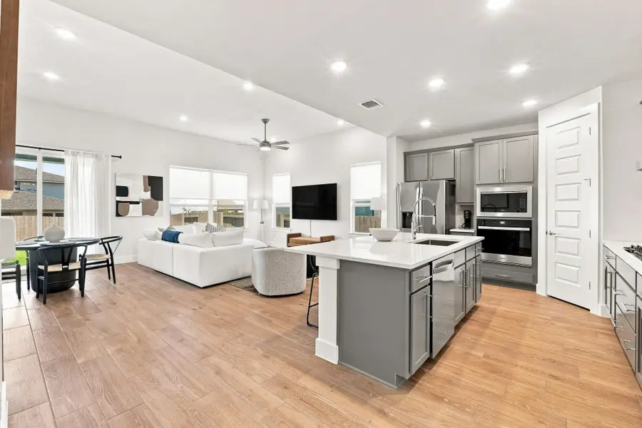 9608 Hamadryas Dr, Austin, TX 78744 - #3
