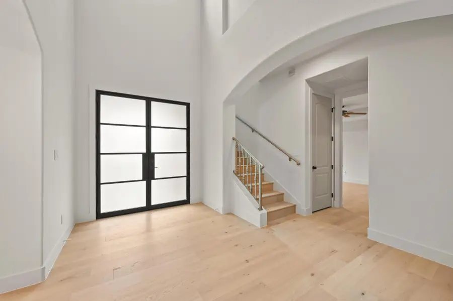 2800 Barton Point Dr, Austin, TX 78733 - Image #3