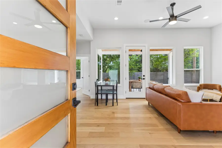 909 Philco Dr #2, Austin, TX 78745 - #2