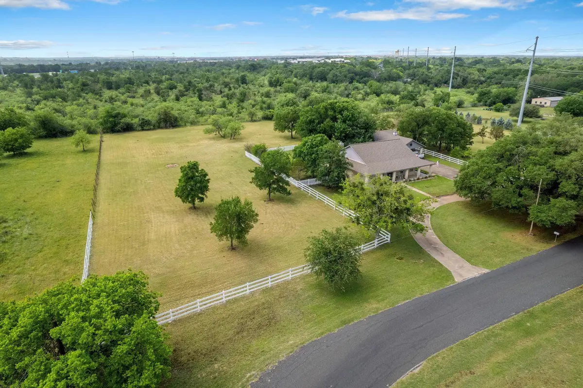 808 Golden Oaks Rd, Georgetown, TX 78628 - Image #1