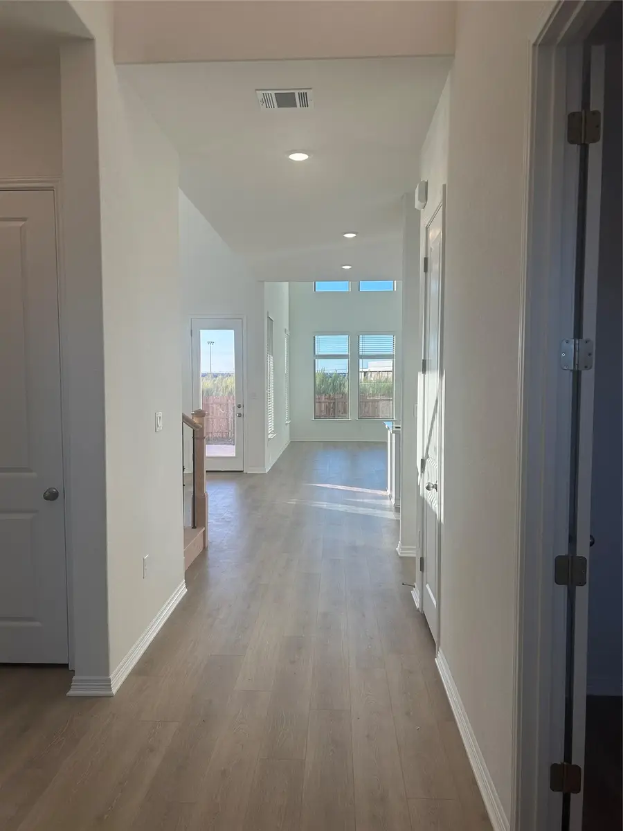 19600 Kelcie Dann Dr, Pflugerville, TX 78660 - Image #2