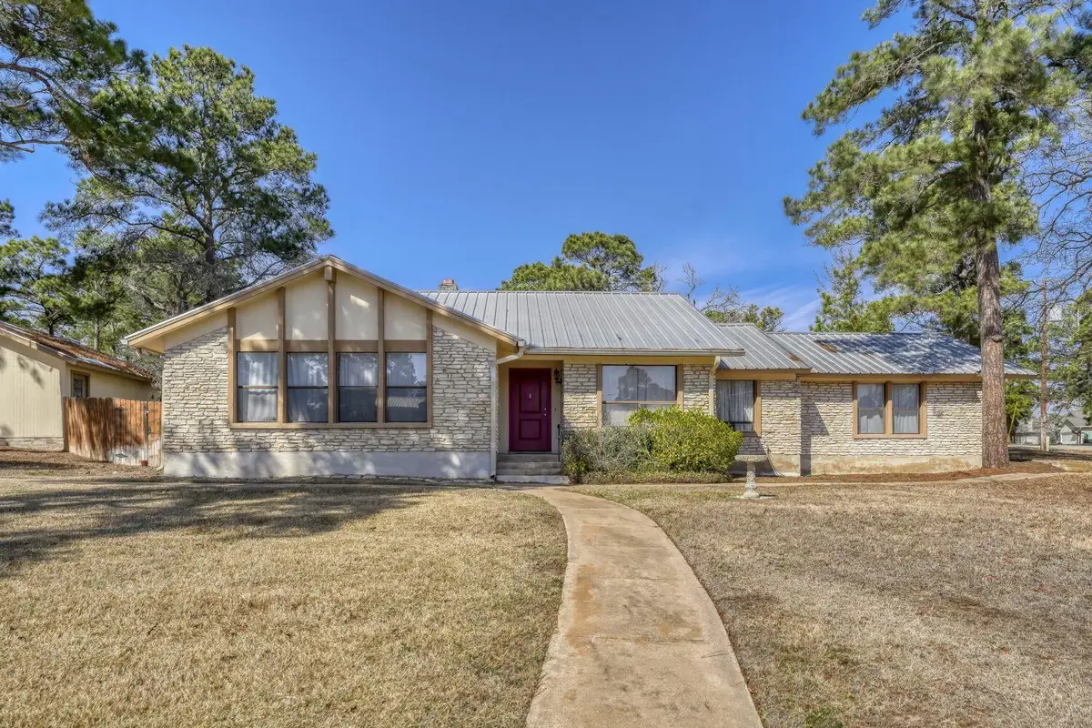102 Lei Ct, Bastrop, TX 78602 - Image #1