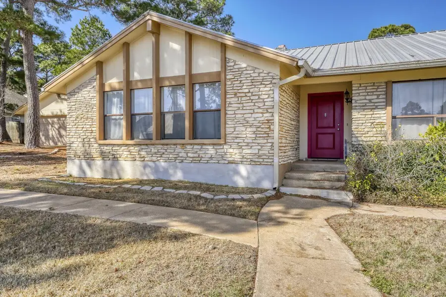 102 Lei Ct, Bastrop, TX 78602 - Image #2