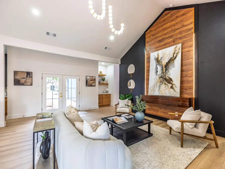 8111 Elkhorn Mountain Trl, Austin, TX 78729 - #3