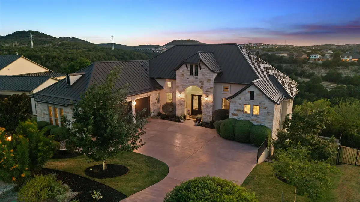 321 Bisset Ct, Austin, TX 78738 - #1