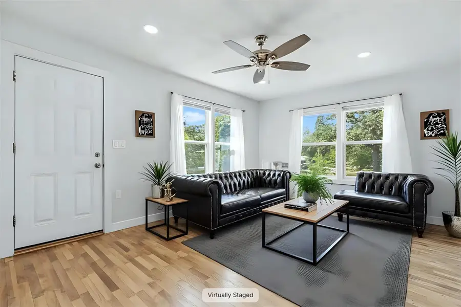 409 N Vandeveer St, Burnet, TX 78611 - Image #3