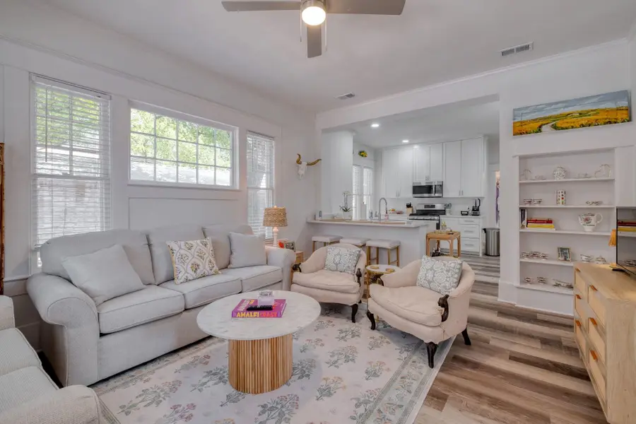 1909 David St, Austin, TX 78705 - Image #3