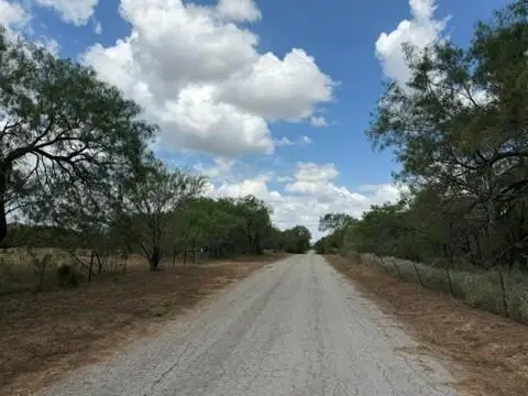 1000 Baker Ranch Rd, Luling, TX 78648 - #1