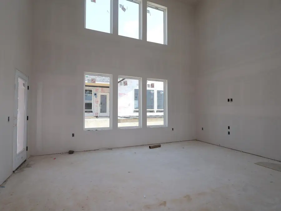 761 Clarissa St, Buda, TX 78610 - #2