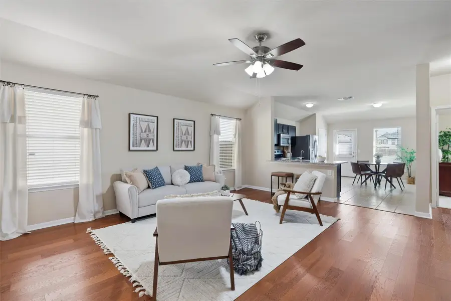 400 Pinnacle Dr, Georgetown, TX 78626 - Image #2