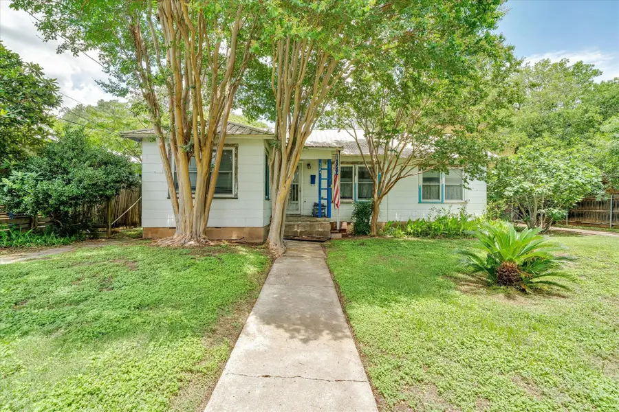 1206 Ruth Ave, Austin, TX 78757 - Image #2