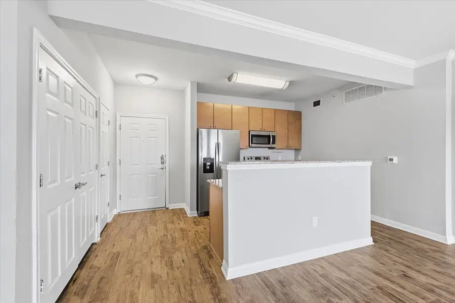 2502 Leon St #414, Austin, TX 78705 - Image #3