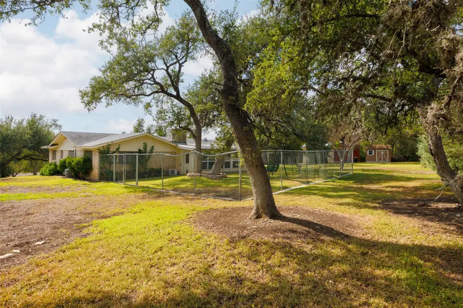 9504 Flintrock Cir, Austin, TX 78737 - Image #2