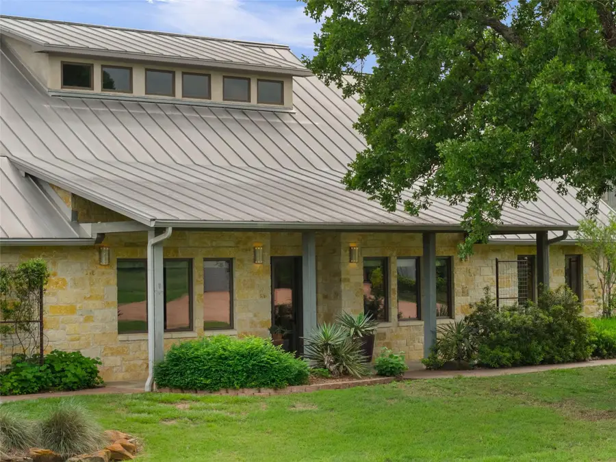 1163 Big Bend Ln, Fredericksburg, TX 76824 - #2