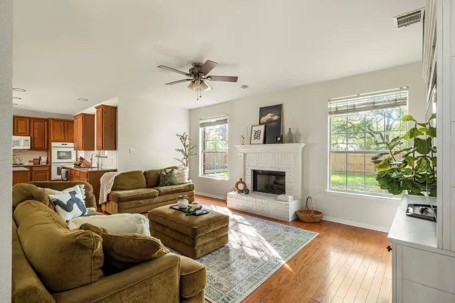 2030 Wood Glen Dr, Round Rock, TX 78681 - #2