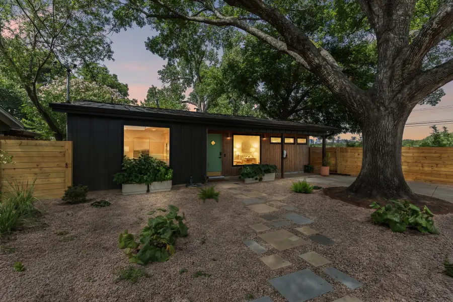 3201 Bengston St, Austin, TX 78702 - #3