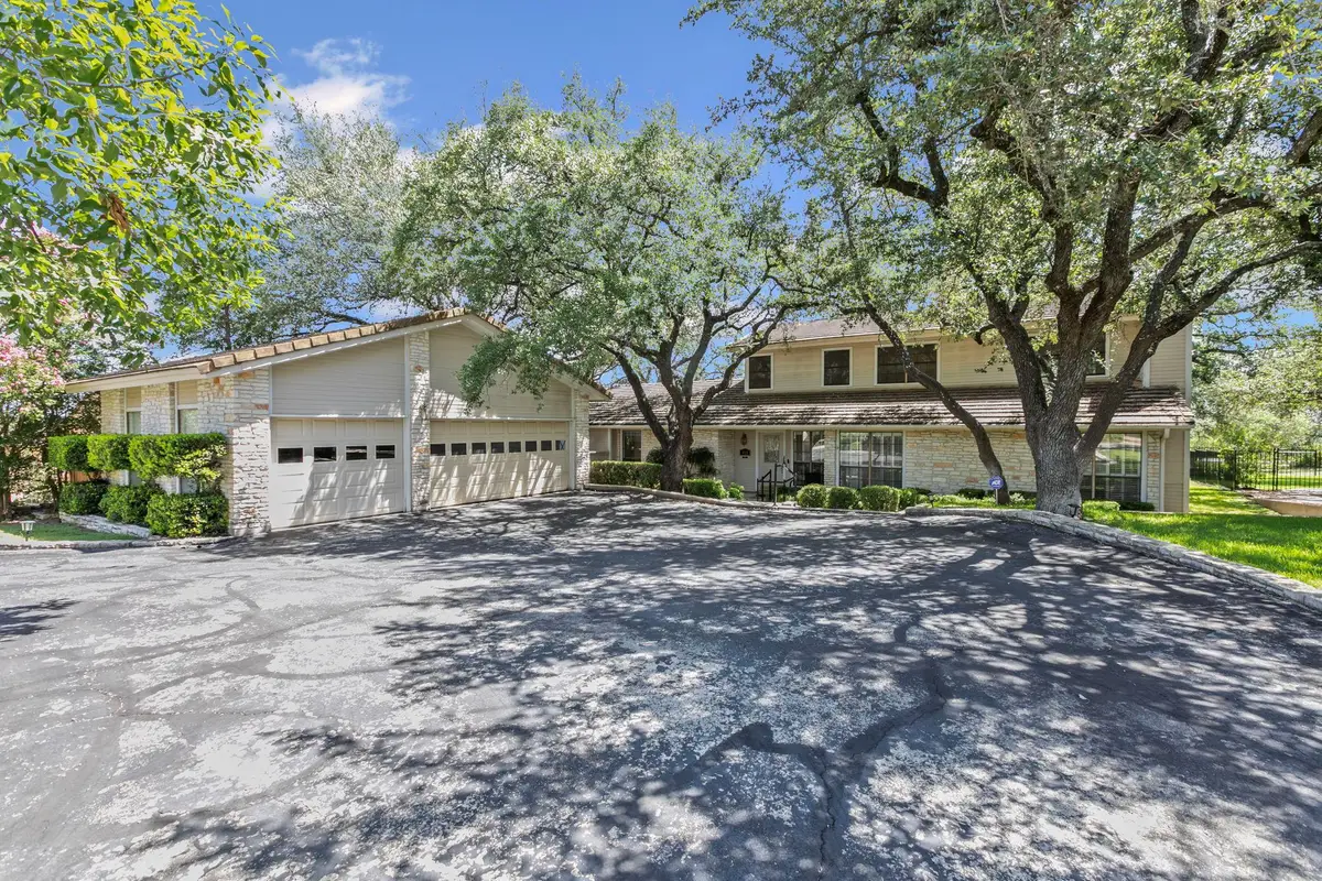 415 Dasher Dr, Lakeway, TX 78734 - Image #1