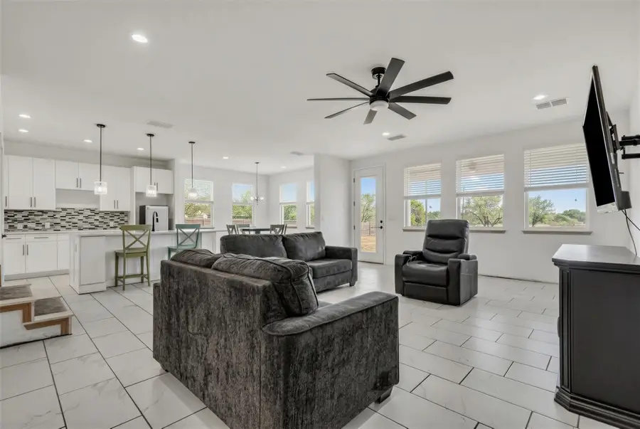 199 Mcdonald Ln W, Cedar Creek, TX 78612 - #3