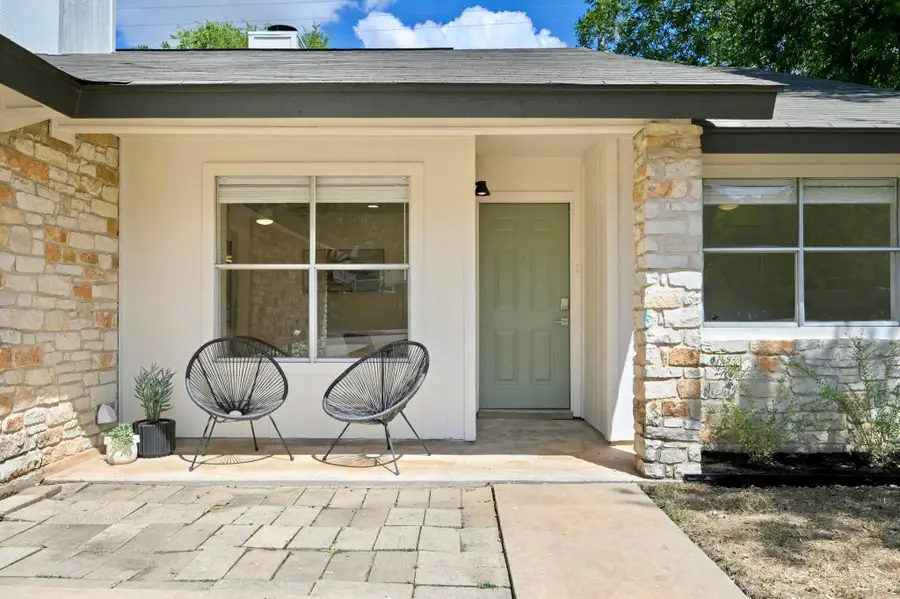 12820 Tomanet Trl #A & B, Austin, TX 78727 - Image #2