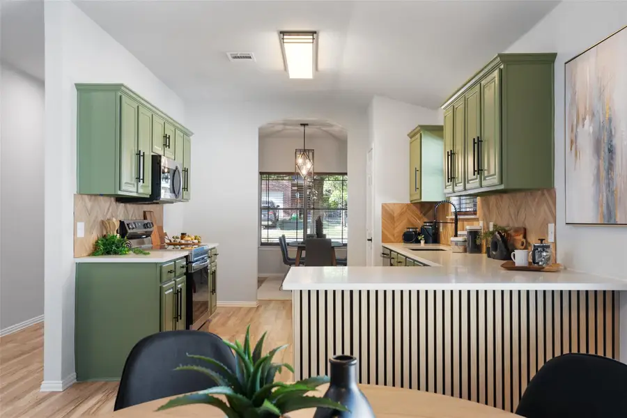 5129 English Glade Dr, Austin, TX 78724 - Image #2